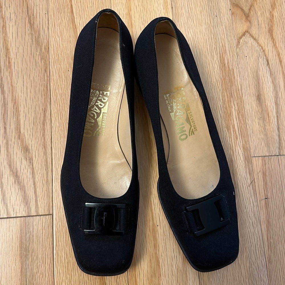 Classic black fabric Ferragamo shoes